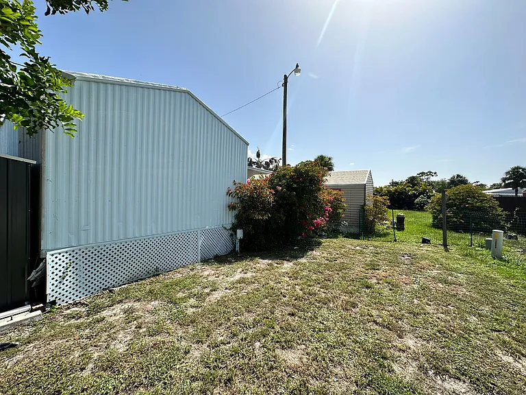 2521 Brownell Ct — Photo 19