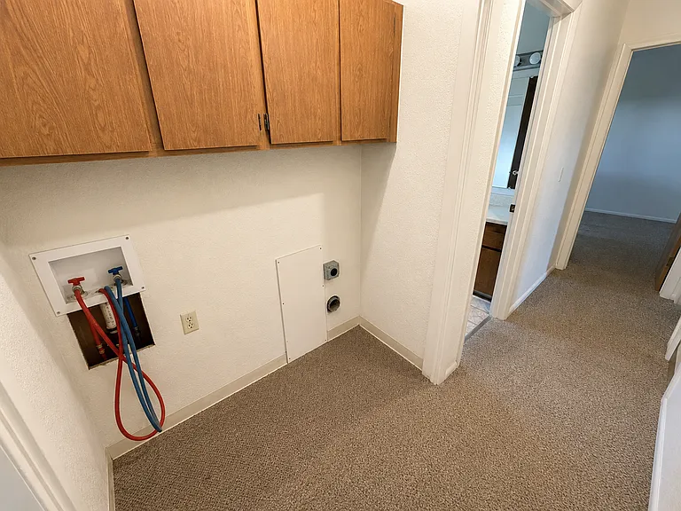 1537 Westchester Sq E — Photo 13
