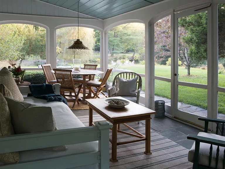 screened in porch (no longer screened in)