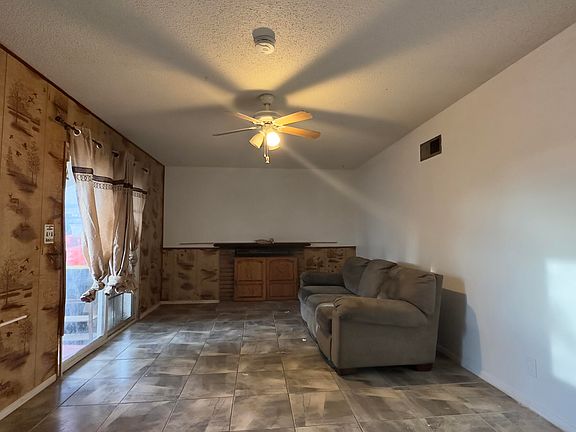 5th image of 3415 Driftwood Dr