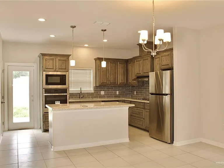 3800 Westway Ave — Photo 3