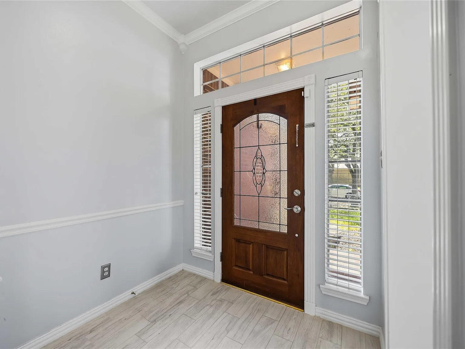 3 bed, 2.0 bath, 2315 sqft, $2,500 — Photo 4