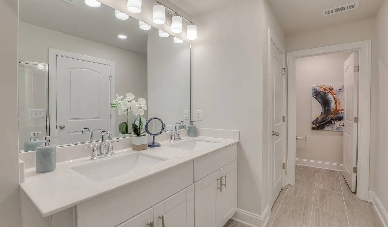 3 bed, 2.5 bath, 1546 sqft, $2,350 — Photo 3