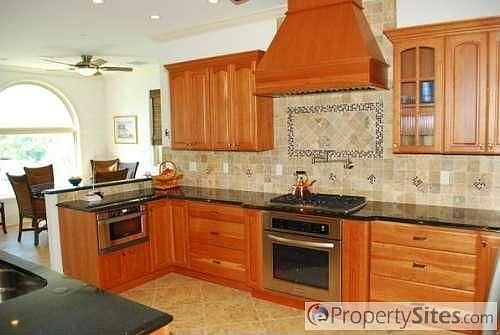 5th image of 8072 12th Ave S