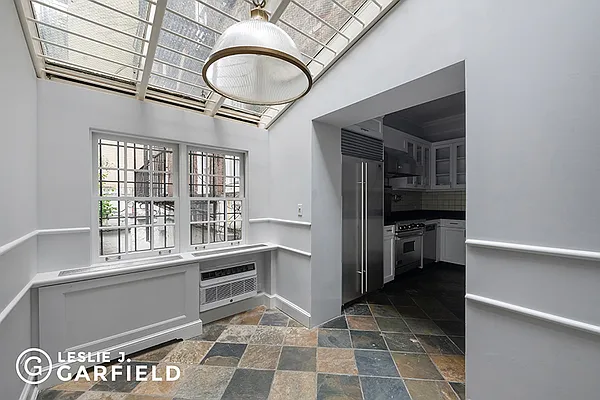 Rented by Leslie J. Garfield | media 12