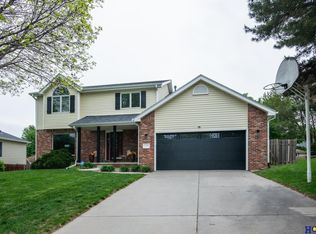 7120 Woody Creek Ln, Lincoln, NE 68516