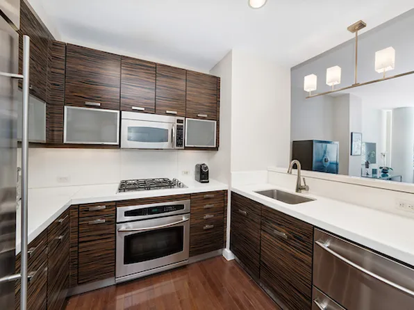225 East 34th Street 2I image 3 of 14