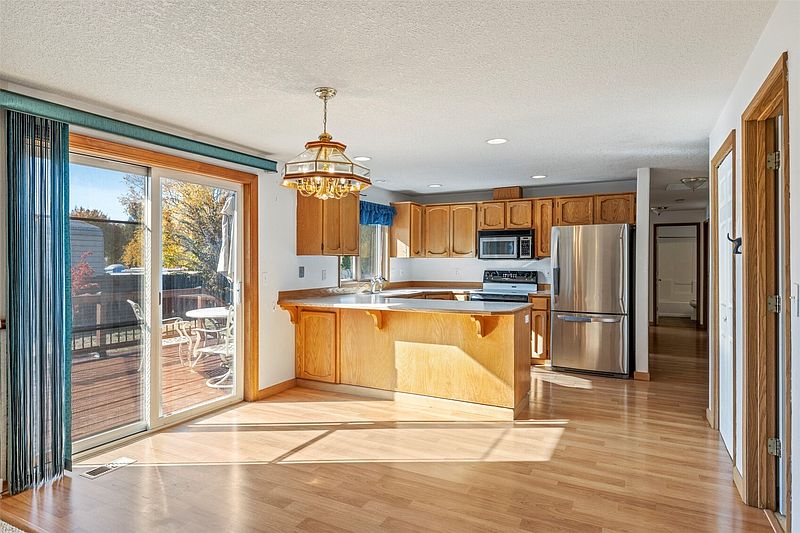 4th image of 7601 NE 57th Circle