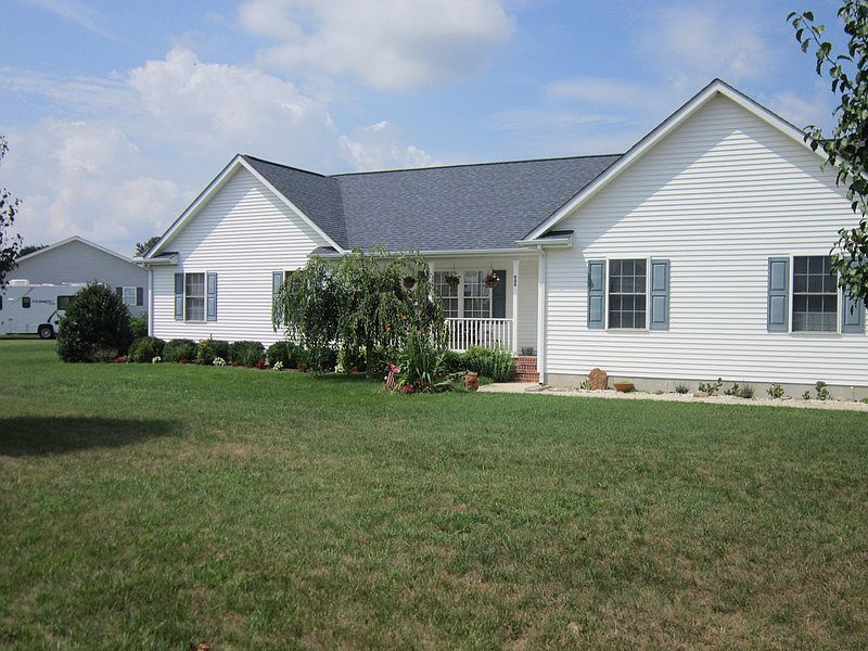 1st image of 900 Little Brooke Ln