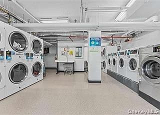 3rd image of 9 W FORDHAM HILL #7H