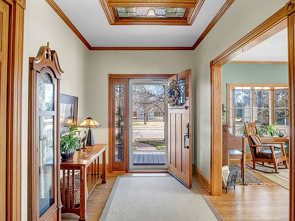 5th image of 317 Bluestem St