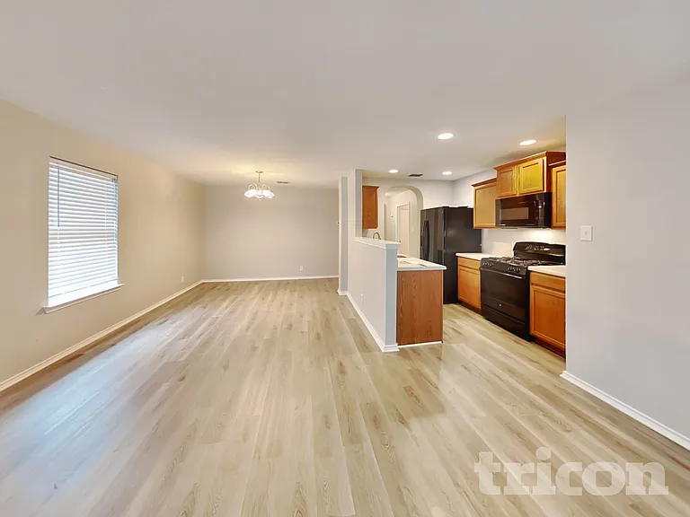 6510 Poseidon Way — Photo 3