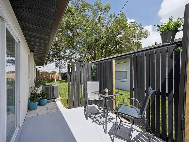 536 Hibiscus Way #7-B — Photo 29