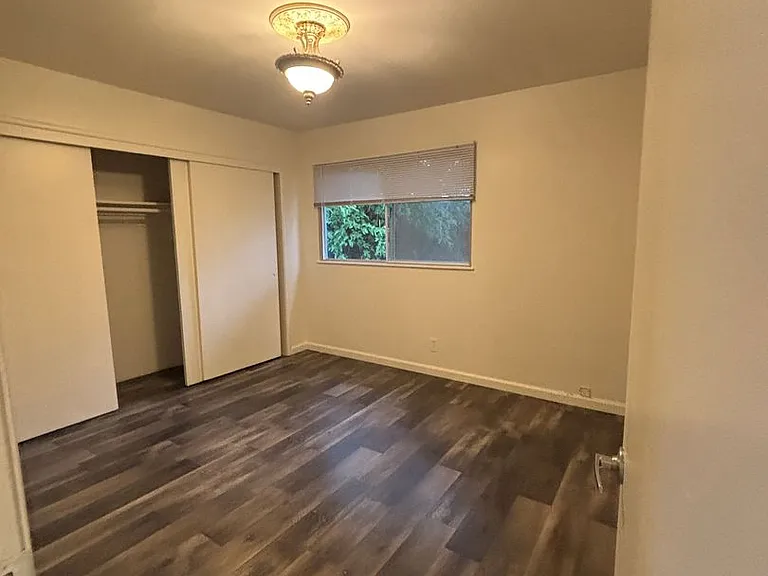612 Gregory Ct — Photo 8