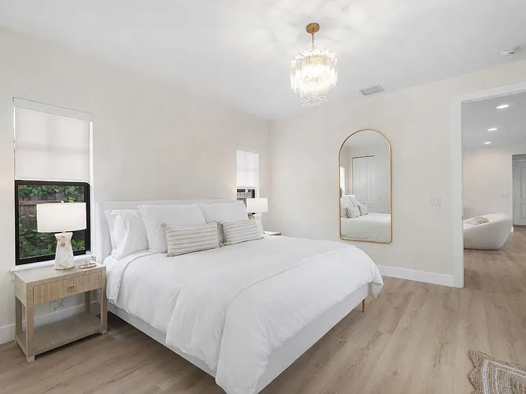 7606 S Olive Ave — Photo 16