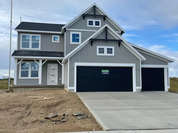3817 Waterton Dr, Grandville, MI 49418