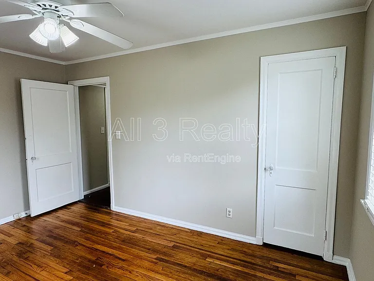 301 Bradley Dr — Photo 21