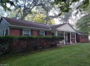 14680 Maplewood Dr, Burton, OH 44021