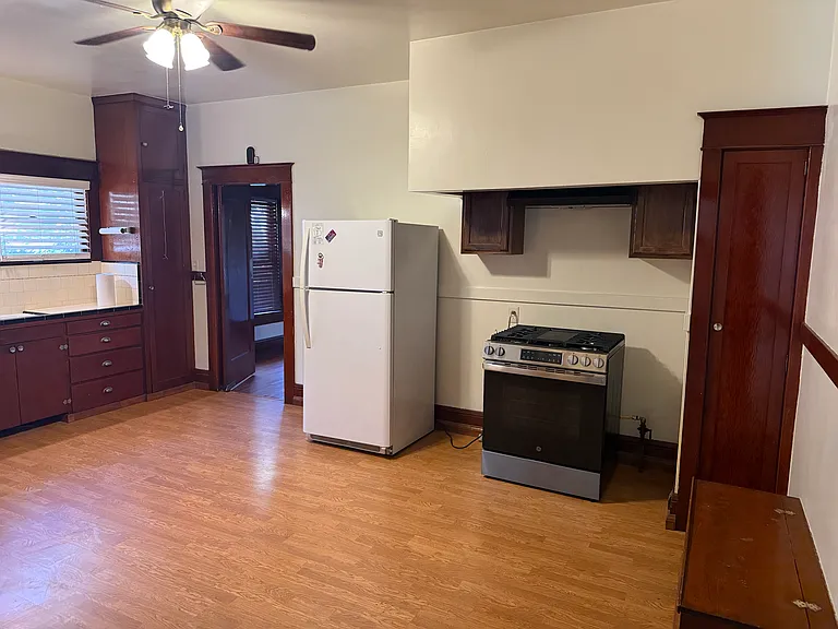 547 N Baker St — Photo 17
