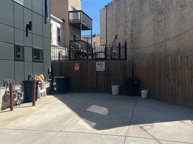 2547 Grays Ferry Ave #3 — Photo 27