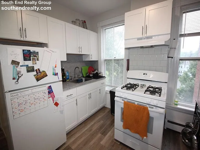 9 Putnam St #3R — Photo 2