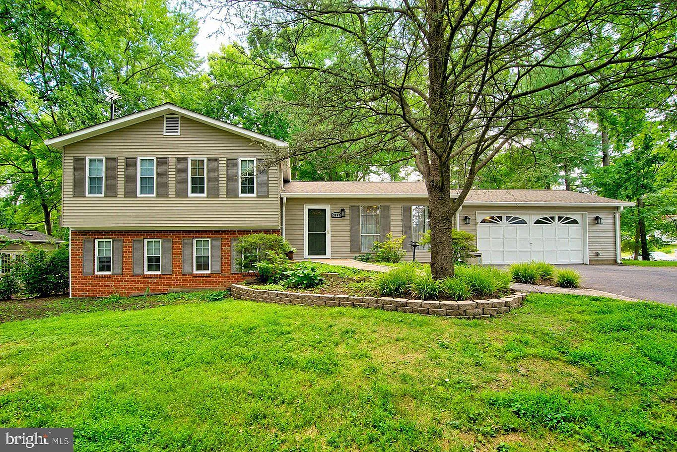 2405 Earlsgate Court - 1 — Photo 1