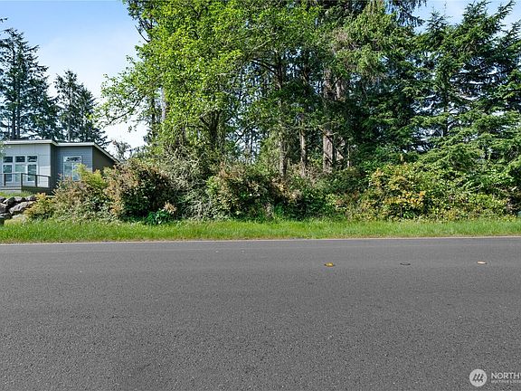 2nd image of 1003 Catala Avenue SE
