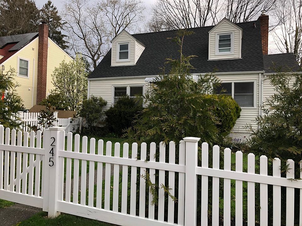 1st image of 245 Farragut Ave