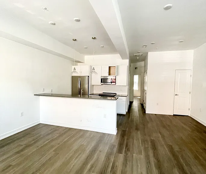 1342 N Marston St #2B2B — Photo 5