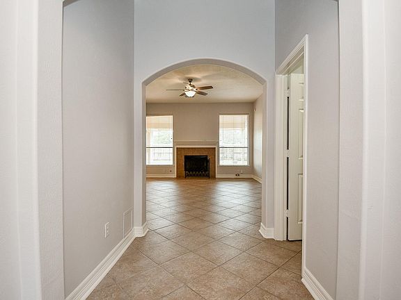 5th image of 2811 Rayburn Ridge Dr