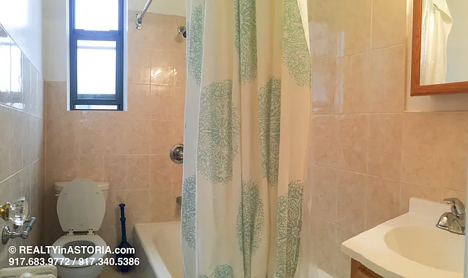 Rented by Alexiou Realty | media 20