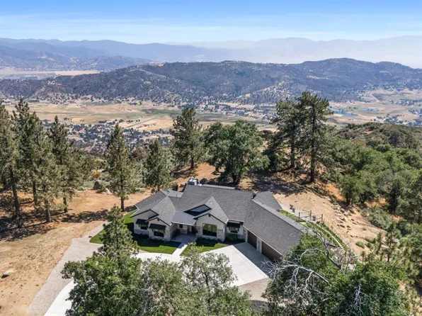 27300 Stirrup Way, Tehachapi, CA 93561