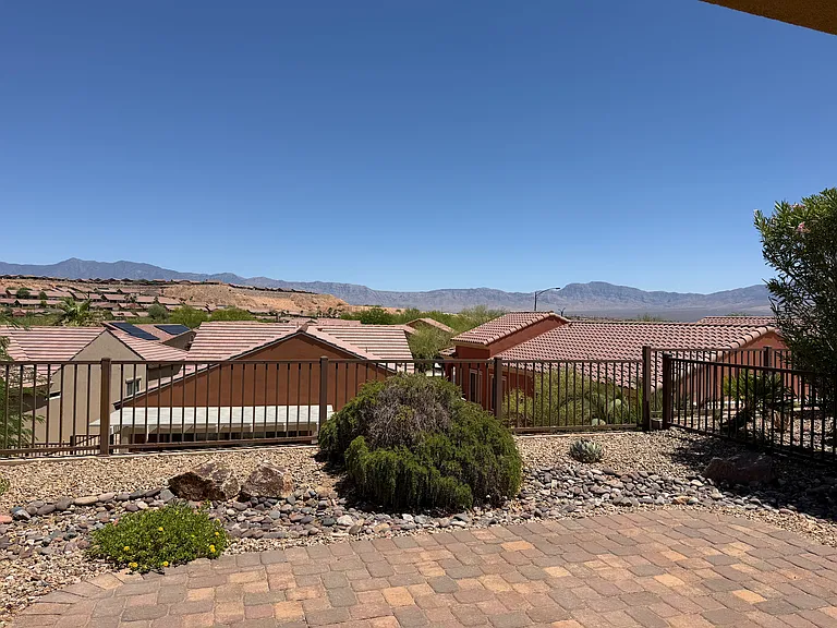 1072 Bunkhouse Ct — Photo 27