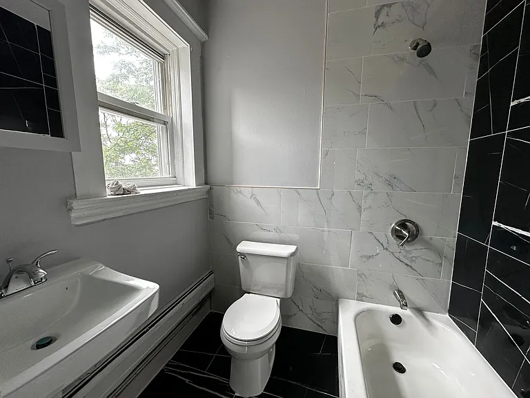 1591 Kennedy Blvd #5E — Photo 7
