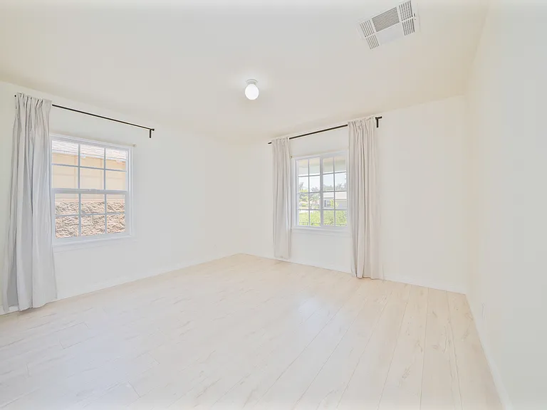349 E Newman Ave #A — Photo 5