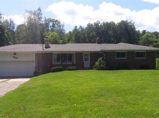 5224 Riverview Dr, Bridgeport, MI 48722