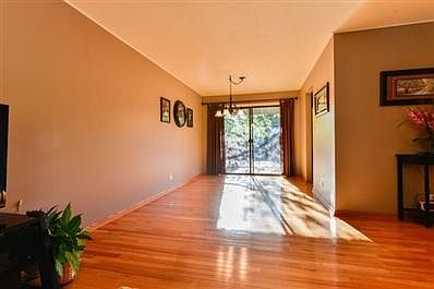 5th image of 181 Hingham Ln