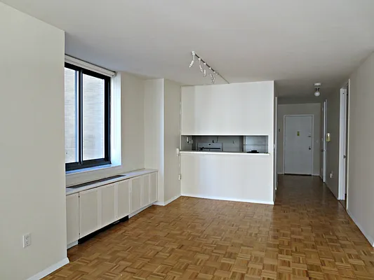Rented by Torkan Real Estate | media 4