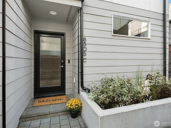 8305 12th Avenue NW #C, Seattle, WA 98117