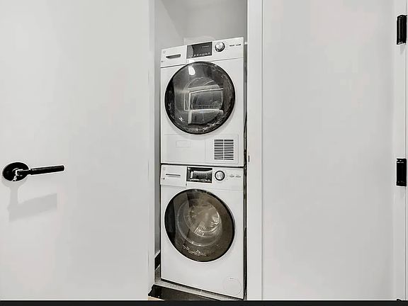 4th image of 3 Clarkson Ave #6CC