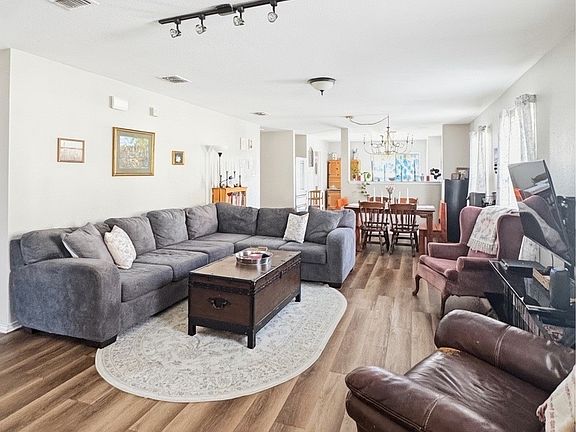 5th image of 329 Wolf Mountain Ln