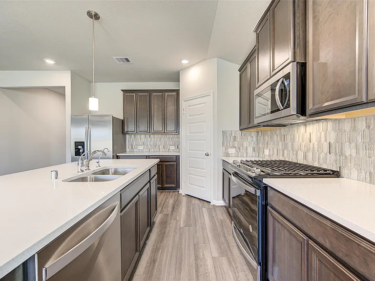 21514 Pachino Ln — Photo 31