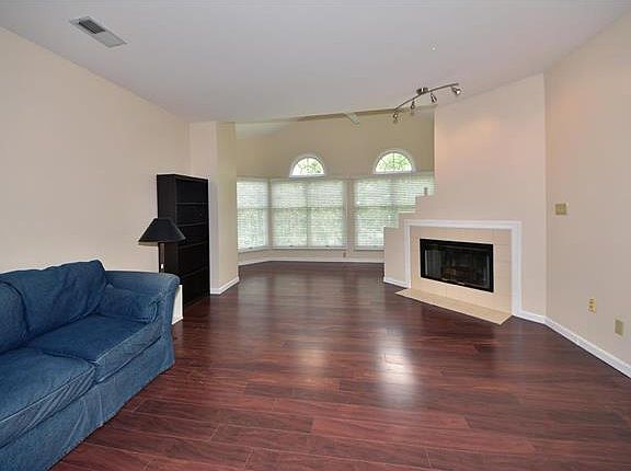 5th image of 12935 Twin Meadows Ct