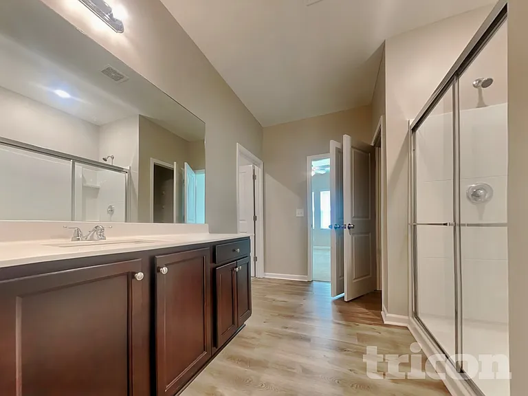 105 Sinclair Way — Photo 11