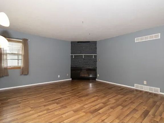 5th image of 329 Garfield Dr