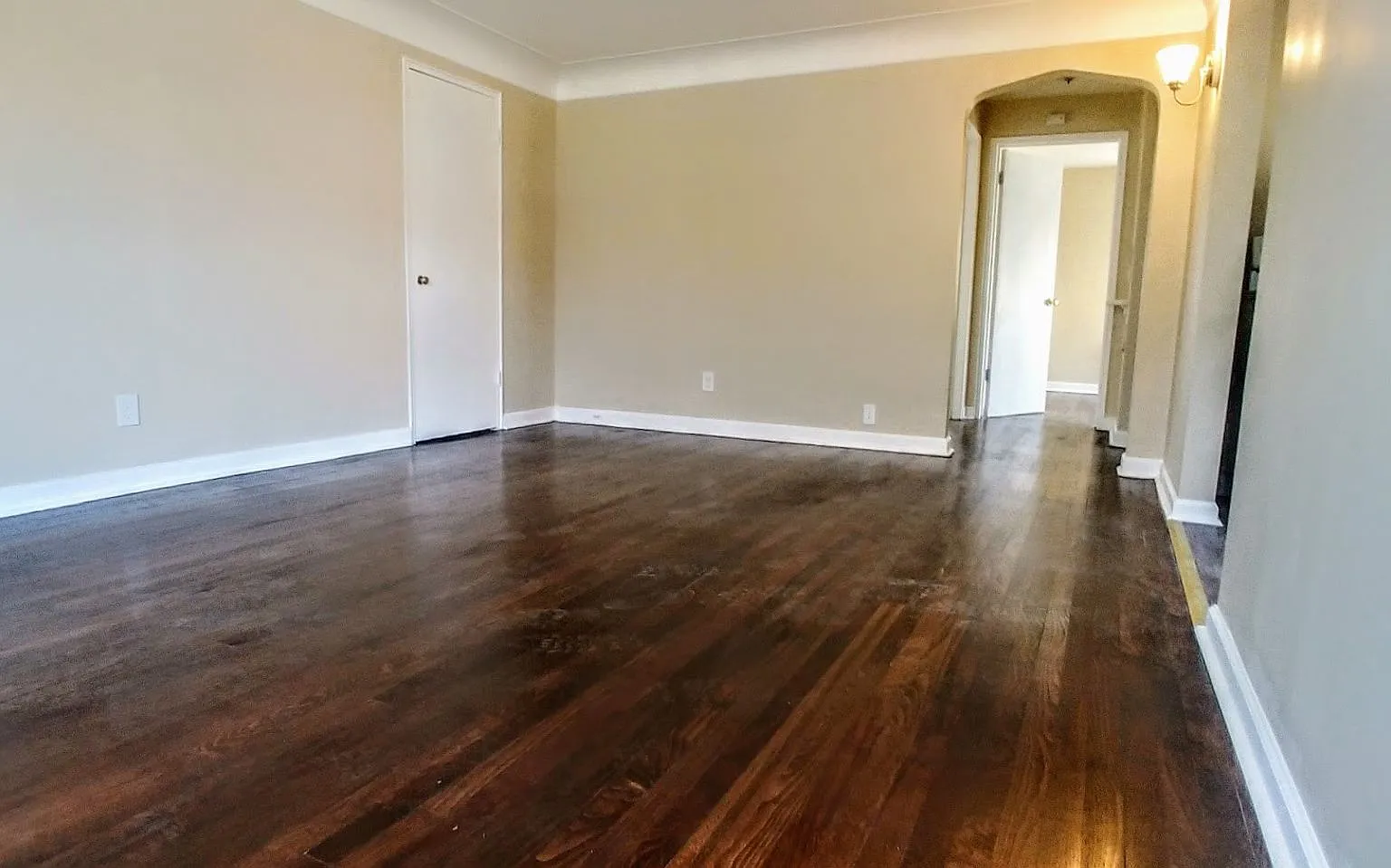 7147 Eastlawn Drive — Photo 3