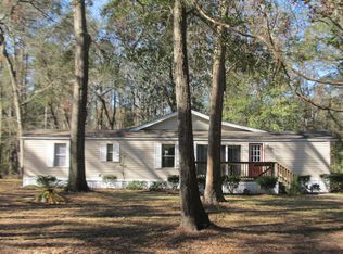 9 Laurel Hill Ln, Beaufort, SC 29907
