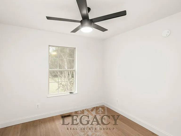 100 Sadler Ct — Photo 27