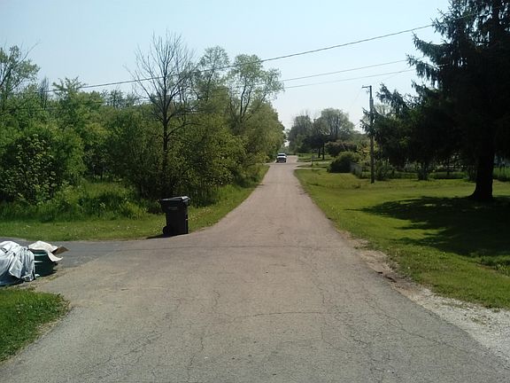4th image of 12812 W Lee Ave