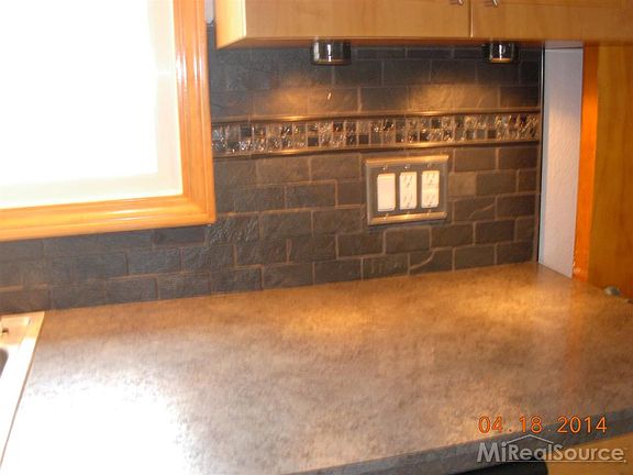 5th image of 5051 Canterbury Ln